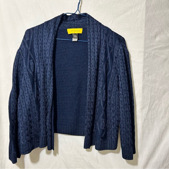 St. John Women’s Blue Cableknit 3/4 sleeve open front cardigan shrug. Size L - Picture 4 of 14